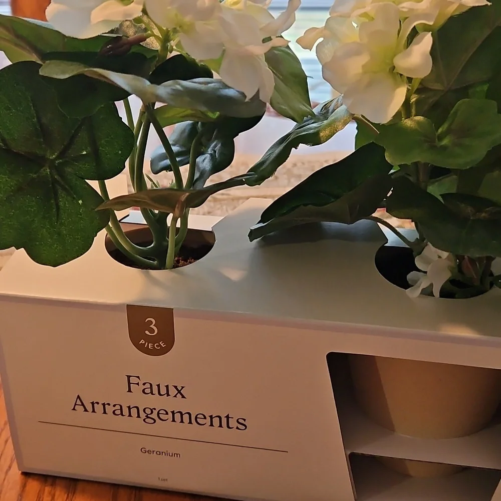 NWT Threshold Faux Floral Geraniums - White Blooms with Green Foliage. Set of 3
